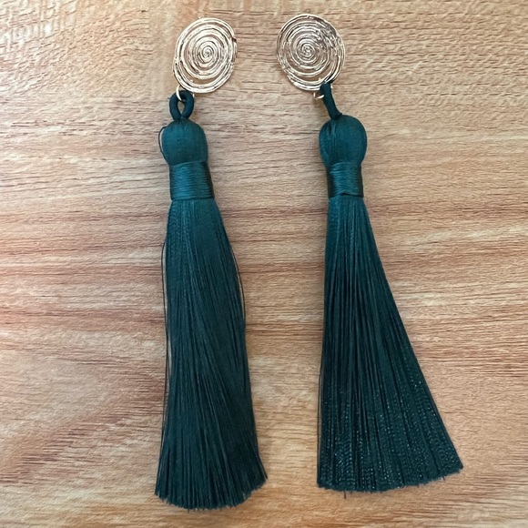 Dark Green Luxurious Tassel Earrings - Boho Chic Regency Earrings - Picture 4 of 5